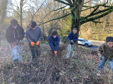 greenTeam1 High School Volunteers